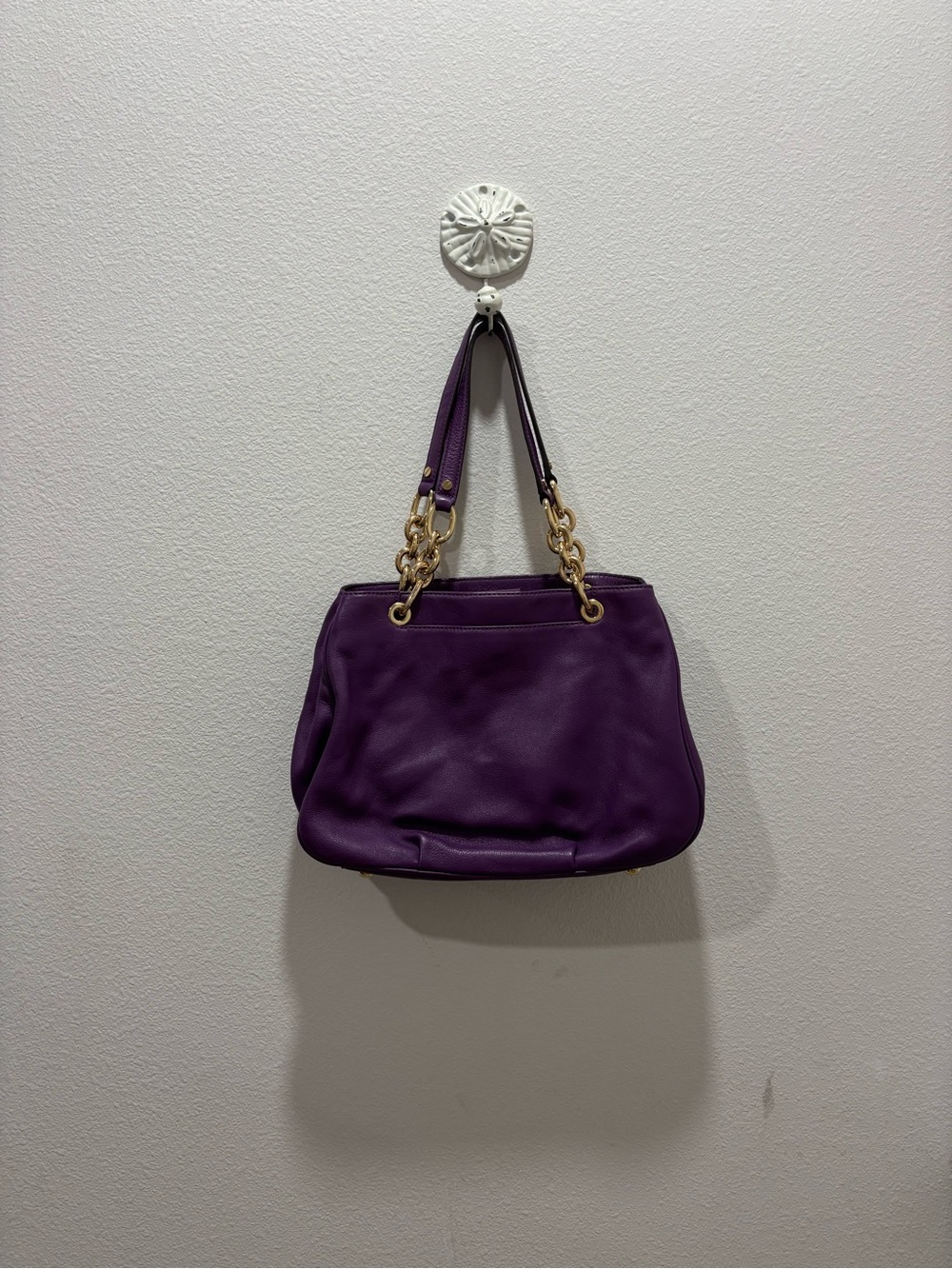 Michael Kors Purple Leather Shoulder Bag with Gold Accents - Picture 4 of 9